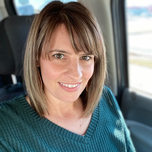 Meet your Posher, Erin - Picture 1 of 1